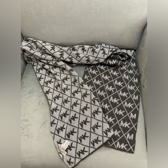 NWOT Michael Kors, reversible scarf to shade, gray & sparkling silver 65”L 10”W - Picture 1 of 6